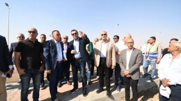 وزير الإسكان يتفقد مدن شرق القاهرة ويوجه برفع كفاءة البوابات والميادين وزير الإسكان يتفقد مدن شرق القاهرة ويوجه برفع كفاءة البوابات والميادين