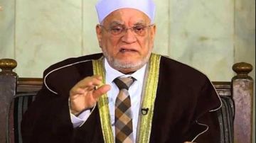 وكيل الأزهر وإبراهيم محلب وطاهر أبو زيد يؤدون واجب العزاء في وفاة الدكتور أحمد عمر هاشم