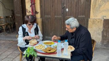 سميرة أحمد ضيفة باب الخلق مع محمود سعد .. صور سميرة أحمد ضيفة باب الخلق مع محمود سعد .. صور