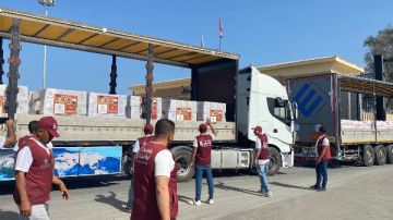 ملحمة وطنية.. لحظة دخول شاحنات المساعدات الإنسانية لمؤسسة أبو العينين إلى قطاع غزة شاهد