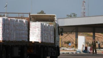 إعادة فتح معبر كرم أبو سالم الحدودي لدخول المساعدات إلي غزة إعادة فتح معبر كرم أبو سالم الحدودي لدخول المساعدات إلي غزة