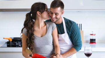 ابتعد عنها فورا.. أطعمة تؤثر سلبا على صحة الرجل والعلاقة الزوجية ابتعد عنها فورا.. أطعمة تؤثر سلبا على صحة الرجل والعلاقة الزوجية