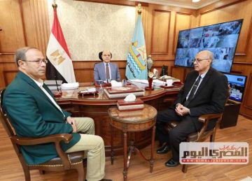 اجتماع في كفر الشيخ لبحث الموقف التنفيذي لمشروعات إنشاء وتطوير وصيانة المدارس اجتماع في كفر الشيخ لبحث الموقف التنفيذي لمشروعات إنشاء وتطوير وصيانة المدارس