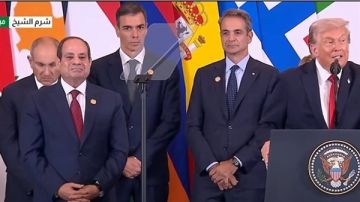 الرئيس الأمريكي: الجيش المصري واحد من أقوى الجيوش في العالم الرئيس الأمريكي: الجيش المصري واحد من أقوى الجيوش في العالم