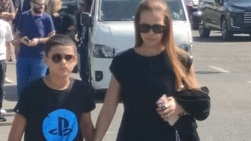 تشيع جثمان فيفيان الفقي من مسجد الشرطة في أكتوبر.. صور