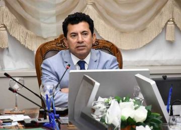 وزير الرياضة يهنئ لاعبي المنتخب الوطني لتنس الطاولة بتحقيق لقب البطولة الأفريقية