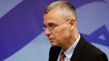 وزير العدل الإسرائيلي يتعرض للتوبيخ خلال جنازة أحد الأسرى