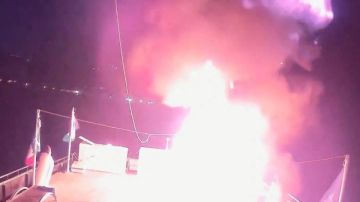 بأوامر نتنياهو.. هجوم بالمسيرات على سفن أسطول الصمود المتجه لـ غزة بأوامر نتنياهو.. هجوم بالمسيرات على سفن أسطول الصمود المتجه لـ غزة