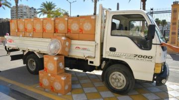 محافظ بورسعيد يقدم 100 مروحة كهربائية لمدارس المحافظة دعما للعملية التعليمية