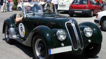 محطات هامة في حياة فريتز فيدلر مصممم سيارات بي إم دبليو محطات هامة في حياة فريتز فيدلر مصممم سيارات بي إم دبليو