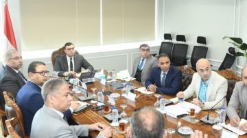 وزير الإسكان: خطط تسويقية وترويجية للمشروعات السكنية بالتعاون مع شركات التسويق العقارى وزير الإسكان: خطط تسويقية وترويجية للمشروعات السكنية بالتعاون مع شركات التسويق العقارى