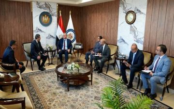 وزير البترول يبحث مع ماريدايف خطط التوسع في مشروعات الحفر والإنتاج بمصر وزير البترول يبحث مع ماريدايف خطط التوسع في مشروعات الحفر والإنتاج بمصر
