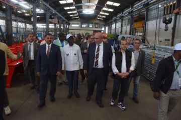 وفد منتدى الأرز الأفريقي يزور طنطا موتورز للوقوف على أحدث تقنيات زراعة وحصاد الأرز وفد منتدى الأرز الأفريقي يزور طنطا موتورز للوقوف على أحدث تقنيات زراعة وحصاد الأرز