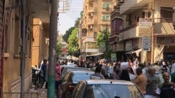 توافد راغبي الترشح لانتخابات مجلس النواب على لجنة تلقي الطلبات بالمنيا