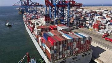 صادرات اليابان ترتفع لأول مرة في 5 أشهر رغم تراجع الشحنات لأميركا صادرات اليابان ترتفع لأول مرة في 5 أشهر رغم تراجع الشحنات لأميركا