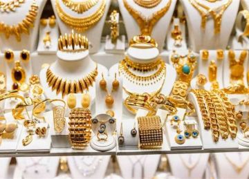 كم سجل سعر الذهب اليوم الاثنين 27-10-2025 منتصف التعاملات وعيار 21 بالمصنعية؟ كم سجل سعر الذهب اليوم الاثنين 27-10-2025 منتصف التعاملات وعيار 21 بالمصنعية؟