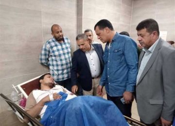 مدير تعليم سوهاج يطمئن على المصابين من معلمي ومعلمات حادث طريق جرجا البلينا