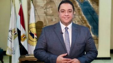 وزير التعليم العالي يصدر قرارا بتجديد ندب الدكتور كريم همام مستشارا ومديرا لمعهد إعداد القادة وزير التعليم العالي يصدر قرارا بتجديد ندب الدكتور كريم همام مستشارا ومديرا لمعهد إعداد القادة