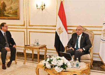 وزير الري يلتقي مدير إيكاردا لتبادل الخبرات في مجال إدارة المياه وزير الري يلتقي مدير إيكاردا لتبادل الخبرات في مجال إدارة المياه