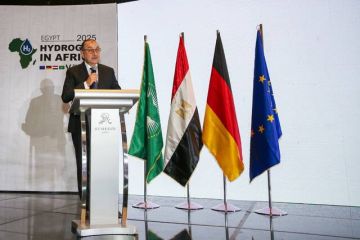 وزير قطاع الأعمال العام: مصر تمتلك مقومات الريادة في إنتاج الهيدروجين الأخضر وزير قطاع الأعمال العام: مصر تمتلك مقومات الريادة في إنتاج الهيدروجين الأخضر