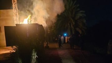 اندلاع حريق في محول كهرباء بعزبة قوماطه بأسيوط شاهد اندلاع حريق في محول كهرباء بعزبة قوماطه بأسيوط شاهد
