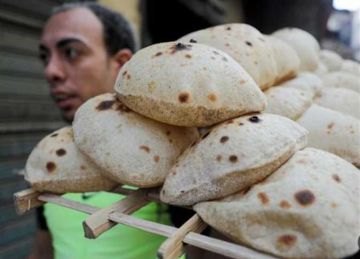 بعد زيادة أسعار السولار.. وزير التموين يكشف سعر رغيف الخبز البلدي المدعم