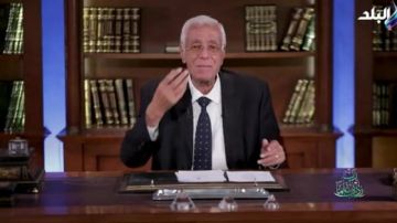 نزيف مش مرض.. حسام موافي يكشف أسباب ظهور البقع الزرقاء تحت الجلد نزيف مش مرض.. حسام موافي يكشف أسباب ظهور البقع الزرقاء تحت الجلد