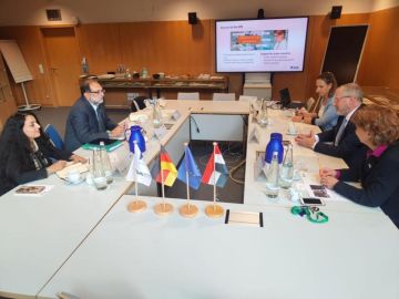 رئيس سلامة الغذاء يبحث في ألمانيا تعزيز التعاون في تقييم المخاطر والرقابة الغذائية رئيس سلامة الغذاء يبحث في ألمانيا تعزيز التعاون في تقييم المخاطر والرقابة الغذائية