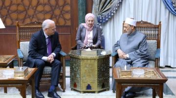 شيخ الأزهر للسفير السويدي: لا حرية في الإساءة للمقدسات الدينية