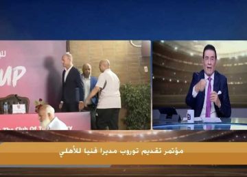 مش بيتنطط ويصرخ.. ومش بتاع أونطة .. مدحت شلبي يتغنى بـ وليد صلاح الدين  مش بيتنطط ويصرخ.. ومش بتاع أونطة .. مدحت شلبي يتغنى بـ وليد صلاح الدين