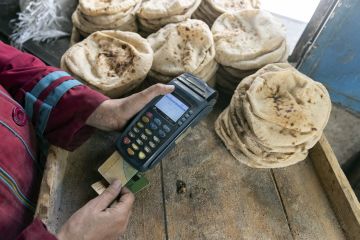 مصر.. كيف انعكس ارتفاع سعر السولار على الخبز؟