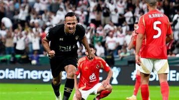 نجم الأهلي السابق: استبدال الدباغ «خطأ» .. و«منسي» لم يقدّم الإضافة في القمة نجم الأهلي السابق: استبدال الدباغ «خطأ» .. و«منسي» لم يقدّم الإضافة في القمة