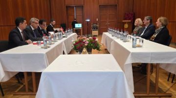 وزير الصحة يبحث مع فريدنزدورف الدولية تعزيز دعم الأطفال متضرري الحروب