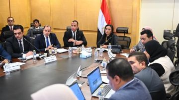 وزيرة التضامن تجري مقابلات مع أسر راغبة في كفالة أبناء بنظام الأسر البديلة الكافلة وزيرة التضامن تجري مقابلات مع أسر راغبة في كفالة أبناء بنظام الأسر البديلة الكافلة