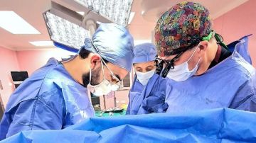 المستشفيات التعليمية تستضيف فريقا عالميا لجراحات قلب الأطفال بالمعهد القومى