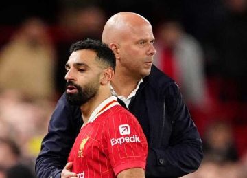 بعد استبعاده أمام فرانكفورت.. ماكمانامان يطالب سلوت باستمرار إبعاد محمد صلاح أمام برينتفورد