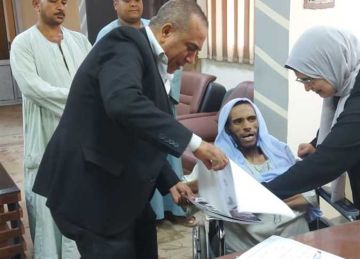 توفير فرصة عمل لمريض في سوهاج.. وإعانة شهرية لمدة عام كامل