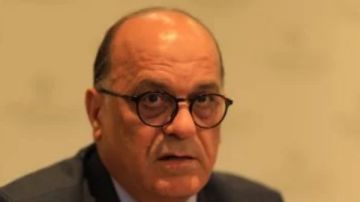 سفير تونس مودعا القاهرة: العلاقات مع مصر ستظل متينة وقائمة على روح الأخوة سفير تونس مودعا القاهرة: العلاقات مع مصر ستظل متينة وقائمة على روح الأخوة