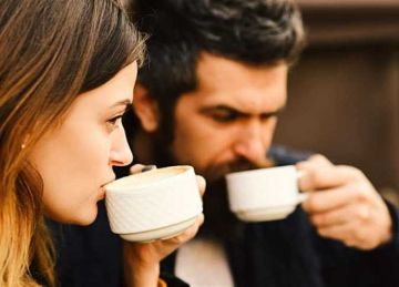 لو عامل فيها الواد التقيل .. 3 علامات تكشف حب الرجل  لو عامل فيها الواد التقيل .. 3 علامات تكشف حب الرجل