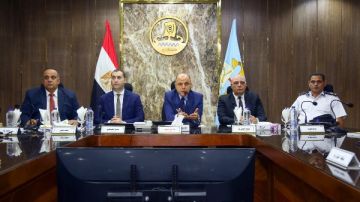 محافظ كفر الشيخ يناقش عددا من الموضوعات المهمة بالمجلس التنفيذي محافظ كفر الشيخ يناقش عددا من الموضوعات المهمة بالمجلس التنفيذي