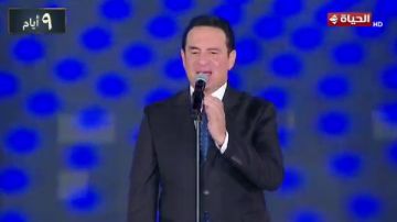 محمد ثروت يبدع في أغنية مين اللي ميحبش فاطمة.. فيديو