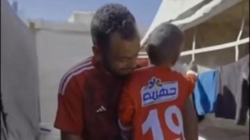 أفشة يستجيب لطلب طفل فلسطيني