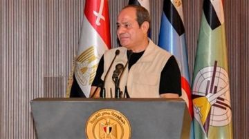 الرئيس السيسي: القوات المسلحة تقدم كل ما لديها من أجل الحفاظ على الدولة المصرية