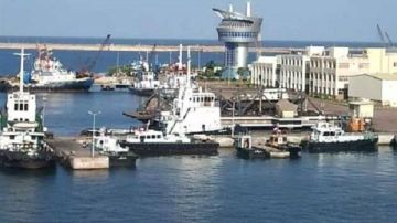 تداول 28 سفينة للحاويات والبضائع العامة بميناء دمياط تداول 28 سفينة للحاويات والبضائع العامة بميناء دمياط