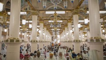 خطيب المسجد النبوي: الاستغفار والتوبة أرجى القربات وأعظم العبادات لنيل الثواب