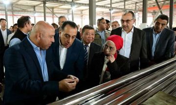 رئيس الوزراء يفتتح مصنع تشينج شان للصناعة لإنتاج المواسير الصلب والأثاث المعدني باستثمارات 4,5 مليون دولار رئيس الوزراء يفتتح مصنع تشينج شان للصناعة لإنتاج المواسير الصلب والأثاث المعدني باستثمارات 4,5 مليون دولار