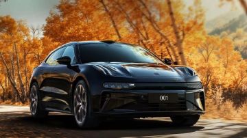 زيكر تكشف النقاب عن 001 الجديدة.. بقوة 925 حصانا