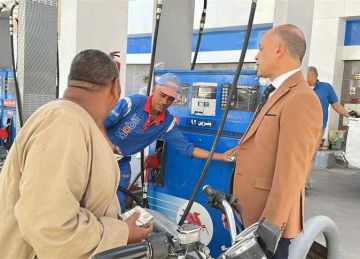 ضبط 20 ألف لتر وقود قبل بيعها بالسوق السوداء بقنا ضبط 20 ألف لتر وقود قبل بيعها بالسوق السوداء بقنا