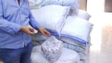 ضبط مواد غذائية وزيوت طعام مجهولة المصدر بمركز بلبيس