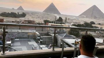 قاطرة لجذب السائحين.. الحكومة: نزلة السمان ستكون جزءا من تجربة الزائر للأهرامات قاطرة لجذب السائحين.. الحكومة: نزلة السمان ستكون جزءا من تجربة الزائر للأهرامات